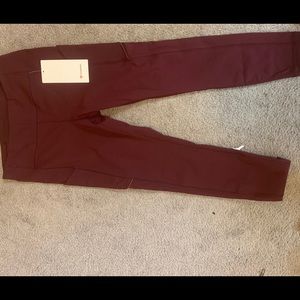 Lululemon Speed Up Tight 25” Size 8 Garnet